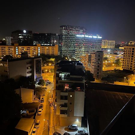 Retreat Luxury Apartment Near Presidential Palace Bukares Bagian luar foto