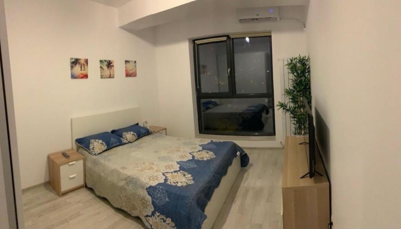 Retreat Luxury Apartment Near Presidential Palace Bukares Bagian luar foto